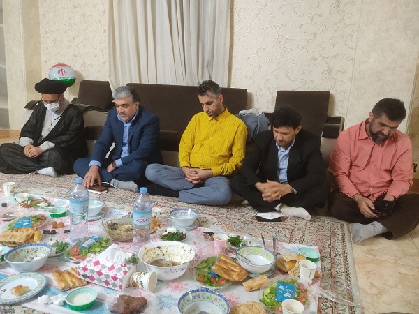 حضور در ضیافت اولین افطار ماه مبارک رمضان در موسسه خیریه مهرویان قائم