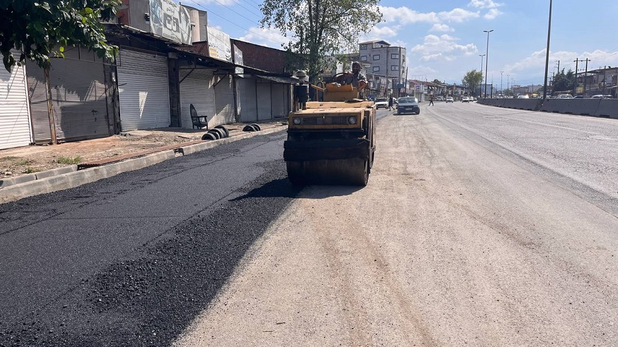 آسفالت جهت اجرای دوربرگردان انتهای خیابان آیت‌الله صالحی مازندرانی