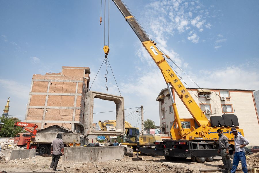 احداث مسیر عابر پیاده زیرگذر دخانیات