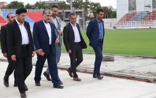 بازدید مهندس کاظم علیپور شهردار قائم شهر از روند اجرایی تجهیز ورزشگاه شهید وطنی