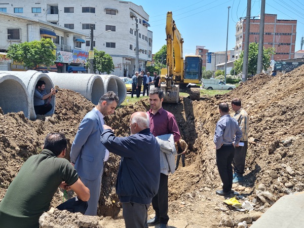 آغـاز فاز اول پـروژه انتـقال آب های سطحی جهت رفـع معضل چندین ساله آبگرفتگی خیابان دکتر شریعتی و هسته مرکزی شهر