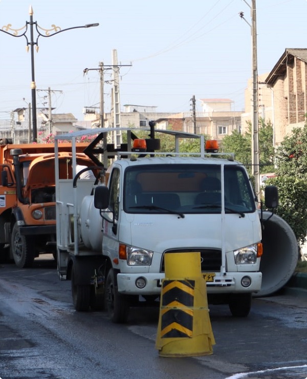 آیین رونمایی و بهره برداری از ماشین خط کشی محوری ویژه عملیات راهداری شهرداری قائم شهر در هفته دولت