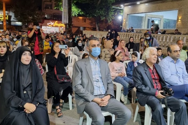 حضور مهندس کاظم علیپور شهردار و دکتر خانی کوچکسرایی عضو شورای اسلامی شهر قائم شهر در مراسم جشن مهمانی ماه خدا