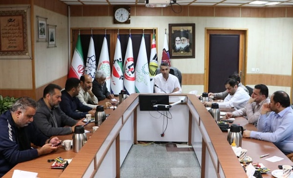 نشست مهندس کاظم علیپور شهردار قائم شهر با معاونین ،مدیران مناطق و مسئولین واحدها