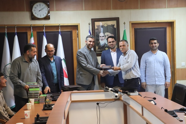 تبدیل وضعیت ۴۸ نفر از کارگران زحمتکش شهرداری قائم شهر