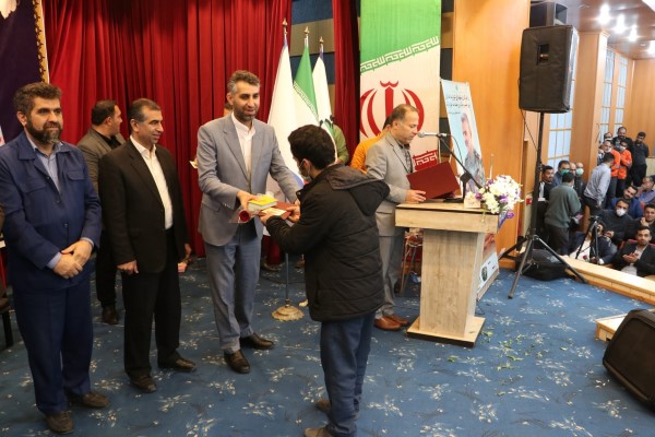 آیین گرامیداشت روز کارگر در سالن آمفی تئاتر شهرداری قائم شهر