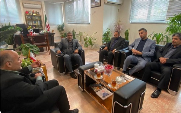 دیدار دکتر بخشی مدیر کل پست استان مازندران با مولایی قرا و مهندس کاظم علیپور شهردار