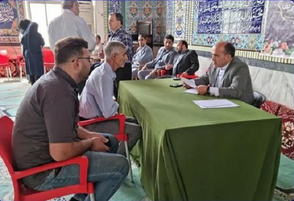 برگزاری میز خدمت و بررسی مشکلات شهروندان شهرستان قائمشهر
