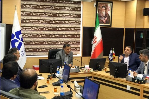 جلسه با رئیس سازمان خصوصی سازی جهت حفظ کارخانه نساجی شماره یک