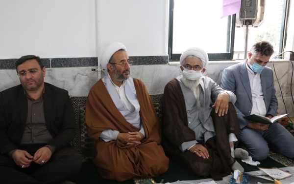 حضور مهندس کاظم علیپور در مراسم سومین روز درگذشت مادر روحـانی شهید محمد احمدی گرجـی