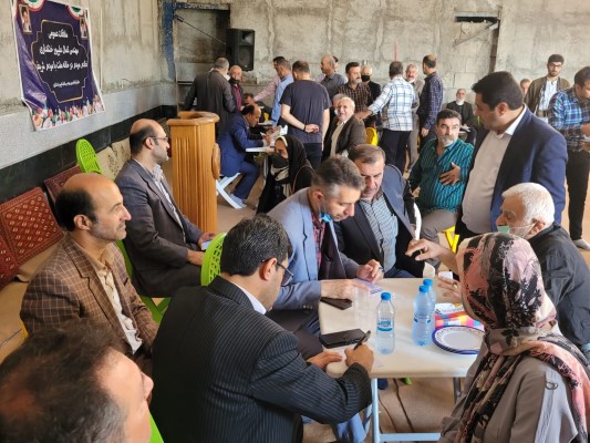 برگزاری میز خدمت و بررسی مشکلات شهروندان شهرستان قائمشهر
