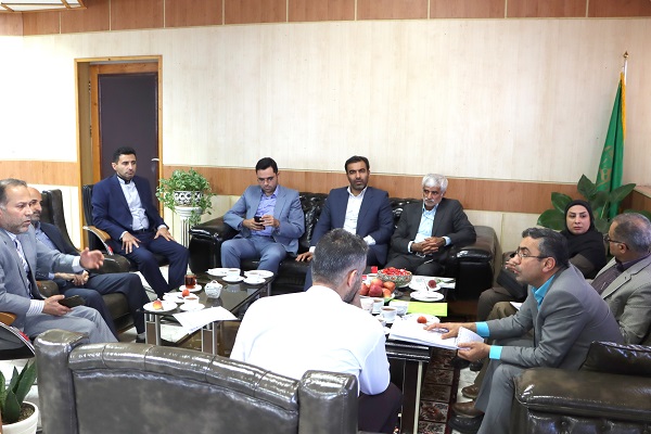 جلسـه مهندس کاظم علیپور شهردار قائم شهر با مهندس رهگشا معاونت اداره کل مسکن و شهرسازی استان مازندران