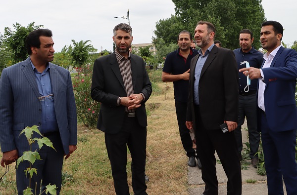 بـازدید دکتر کیوان مرادیان نماینده محترم مجلس ، مهندس کاظم علیپور شهردار به همراه اعضای شورای اسلامی شهر قائم شهر از رونداجرای  پروژه مبلمان و دیواره رودخانه سیاهرود